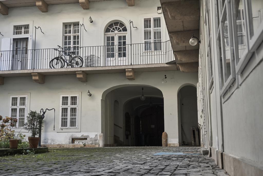 Károlyi Garden | hostAID Apartamento Budapeste Exterior foto